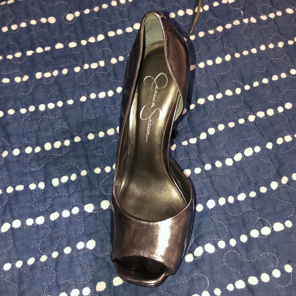 SILVER JESSICA SIMPSON HEEL